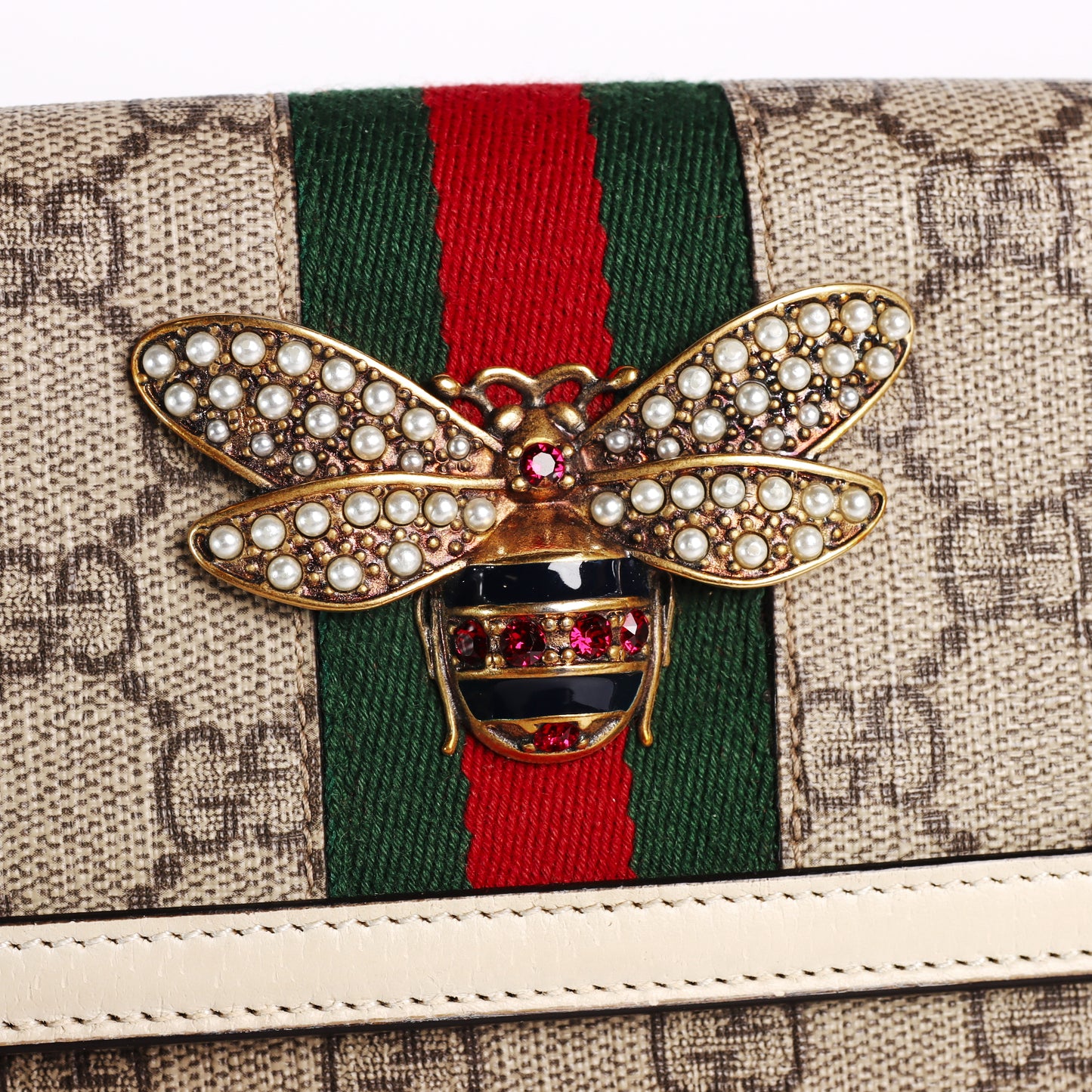 Pre-Owned Gucci Queen Margaret Beige GG Supreme Coated Canvas Wallet on Chain  13054235 L