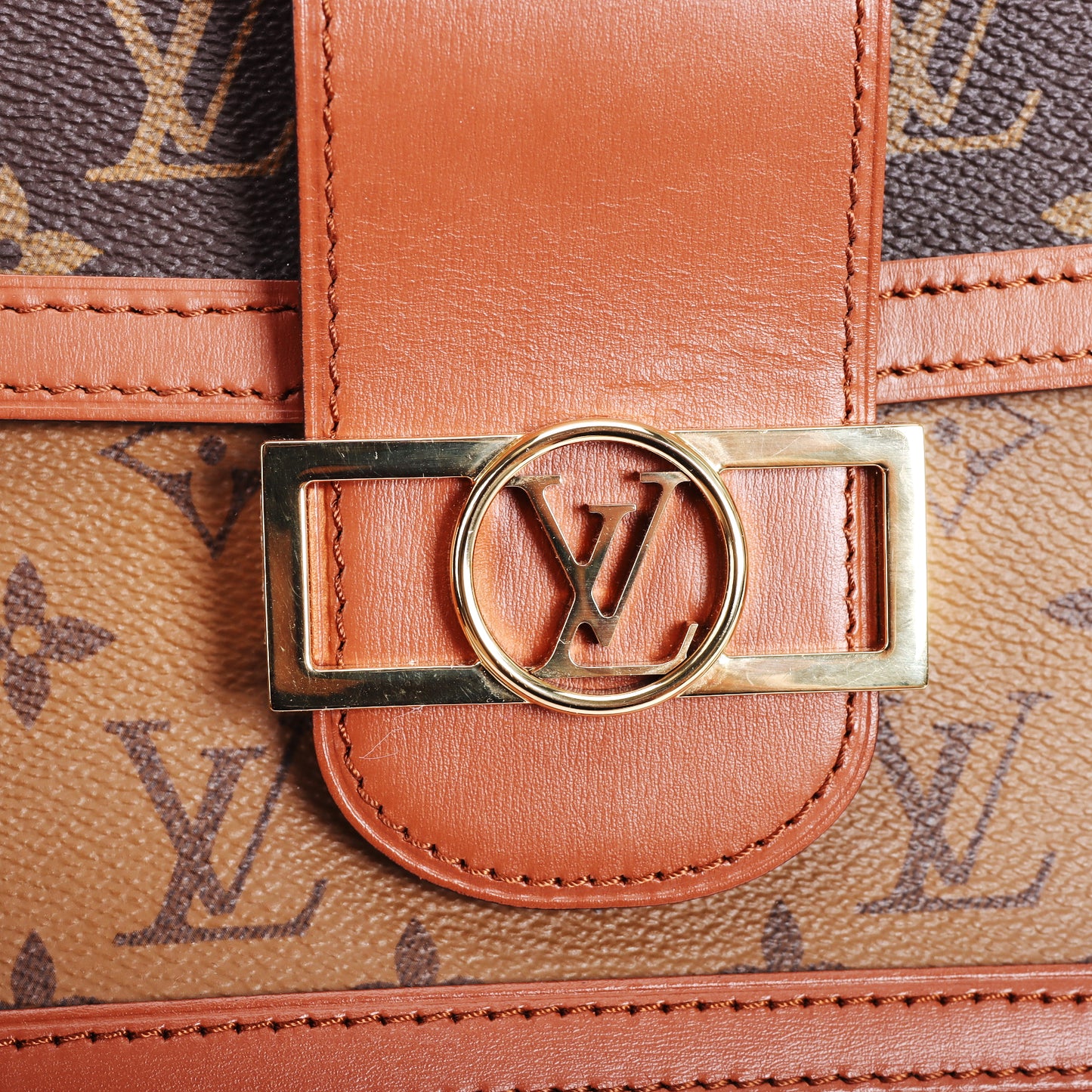 Pre-Owned Louis Vuitton Dauphine Medium Size Brown Monogram Coated Canvas Shoulder Bag 13218034