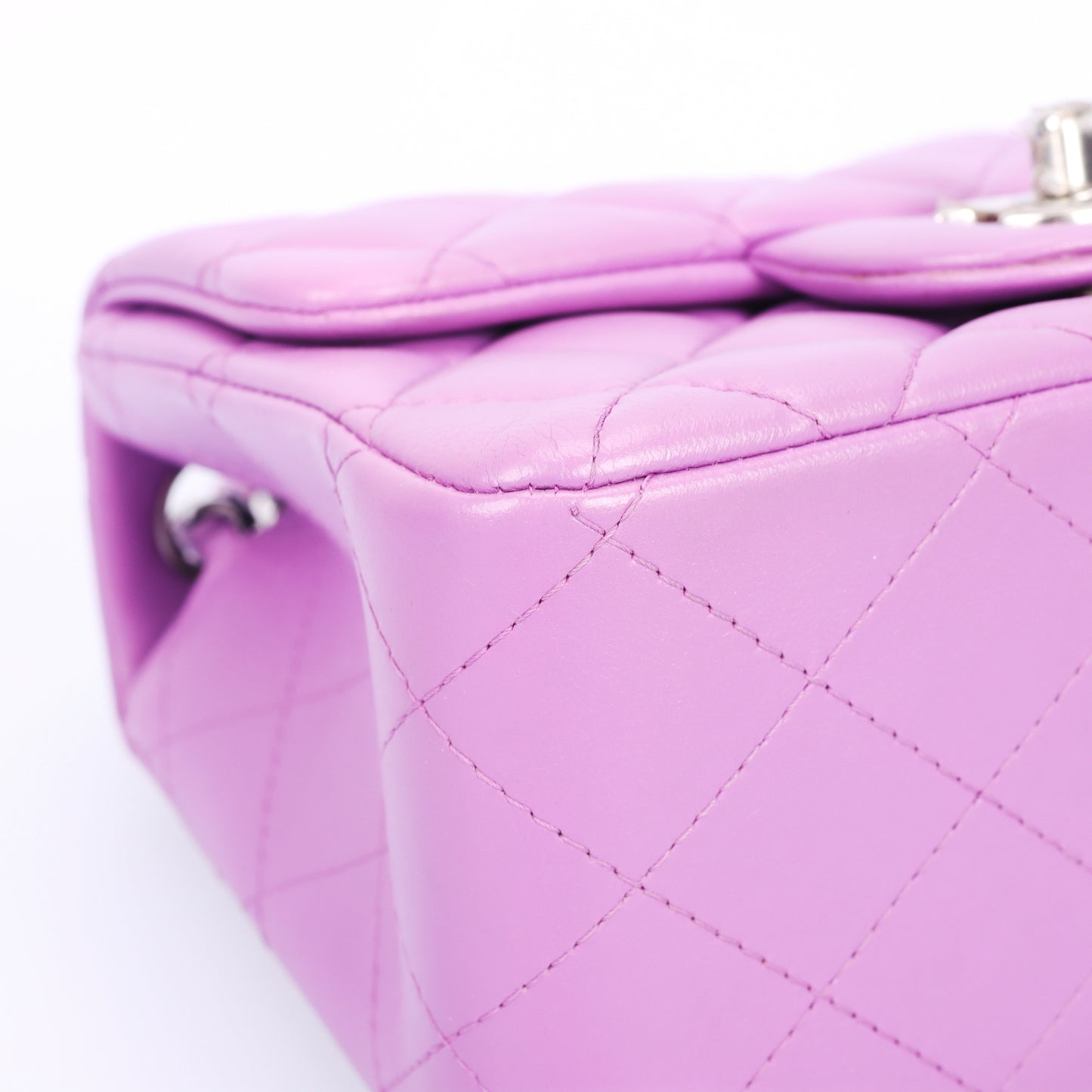 Pre-Owned Chanel Classic Flap Pink Calfskin 15877308