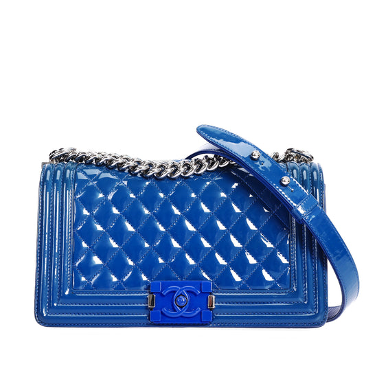 Pre-Owned Chanel Boy Medium Blue Quilted Patent Calfskin Leather Shoulder Bag 22463527