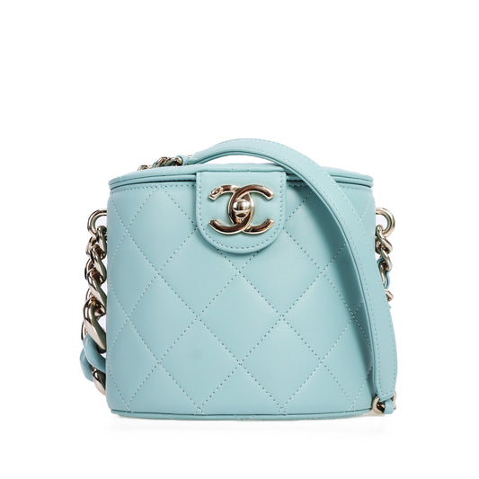 Pre-Owned Chanel Light Blue Quilted Lambskin Shoulder Bag 25146177
