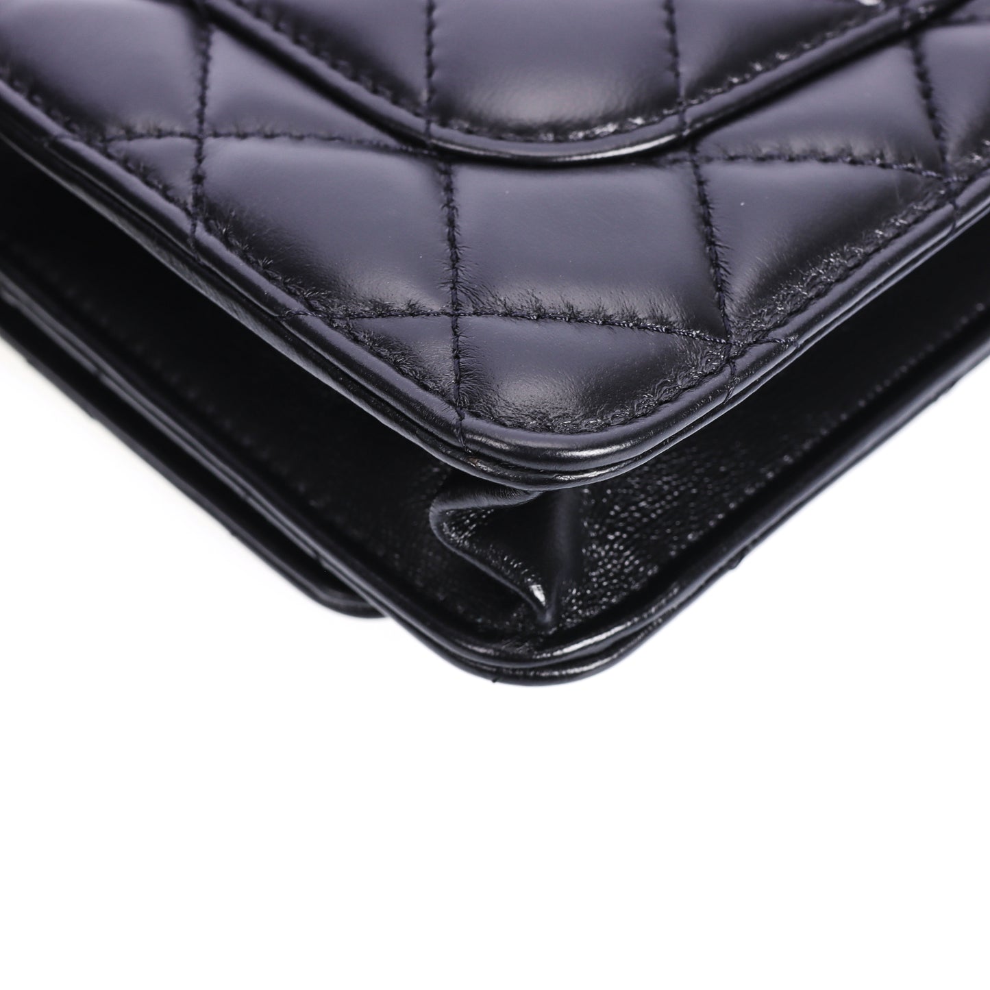 Pre-Owned Chanel Black Lambskin Classic Wallet On Chain 26421238 L