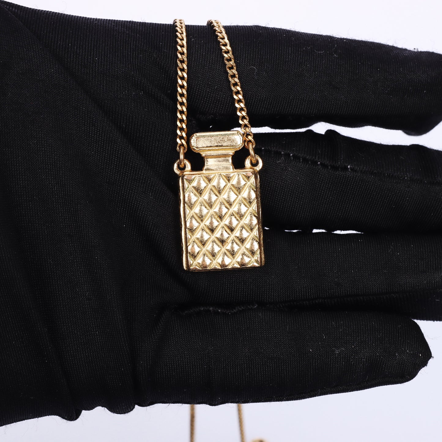 Pre-Owned Chanel Gold-Tone Metal Necklace 27377385