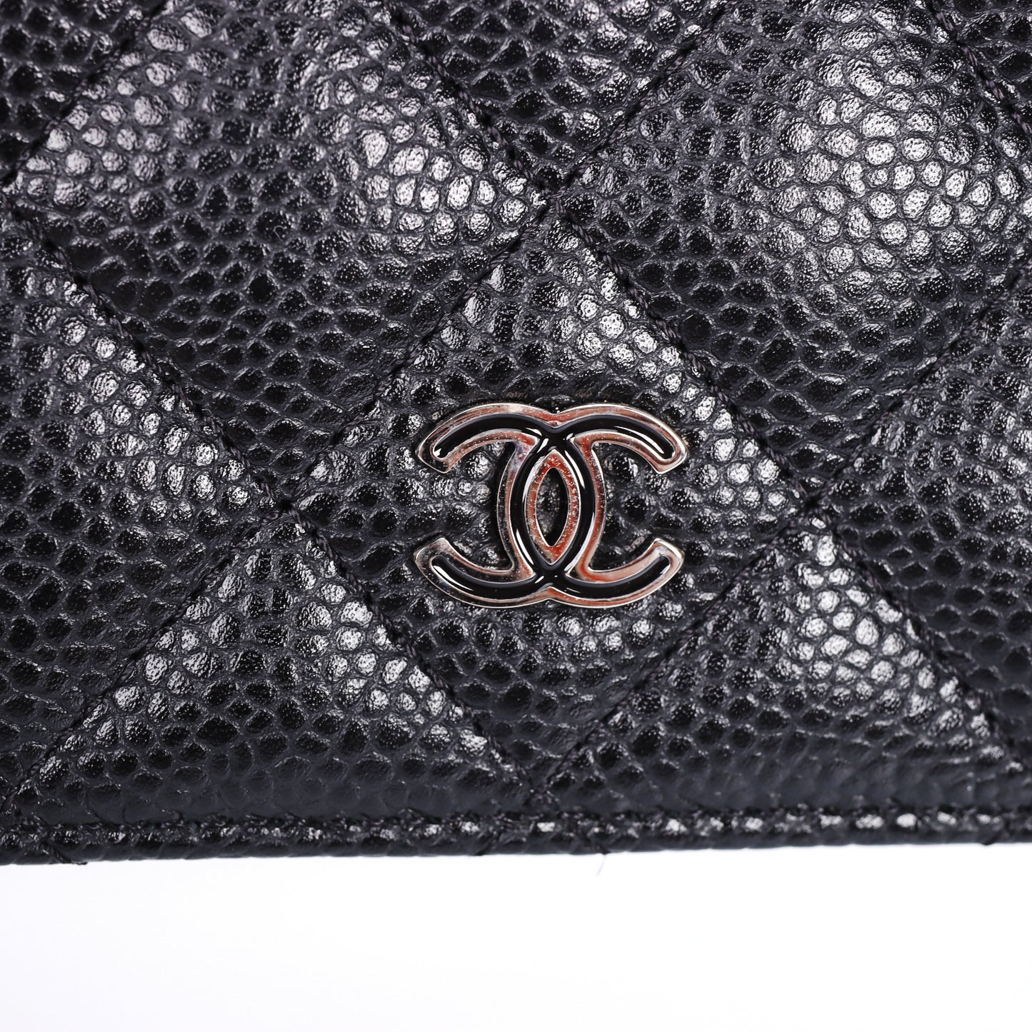 Pre-Owned Chanel Classic Black Quilted Caviar Calfskin Wallet 30737681
