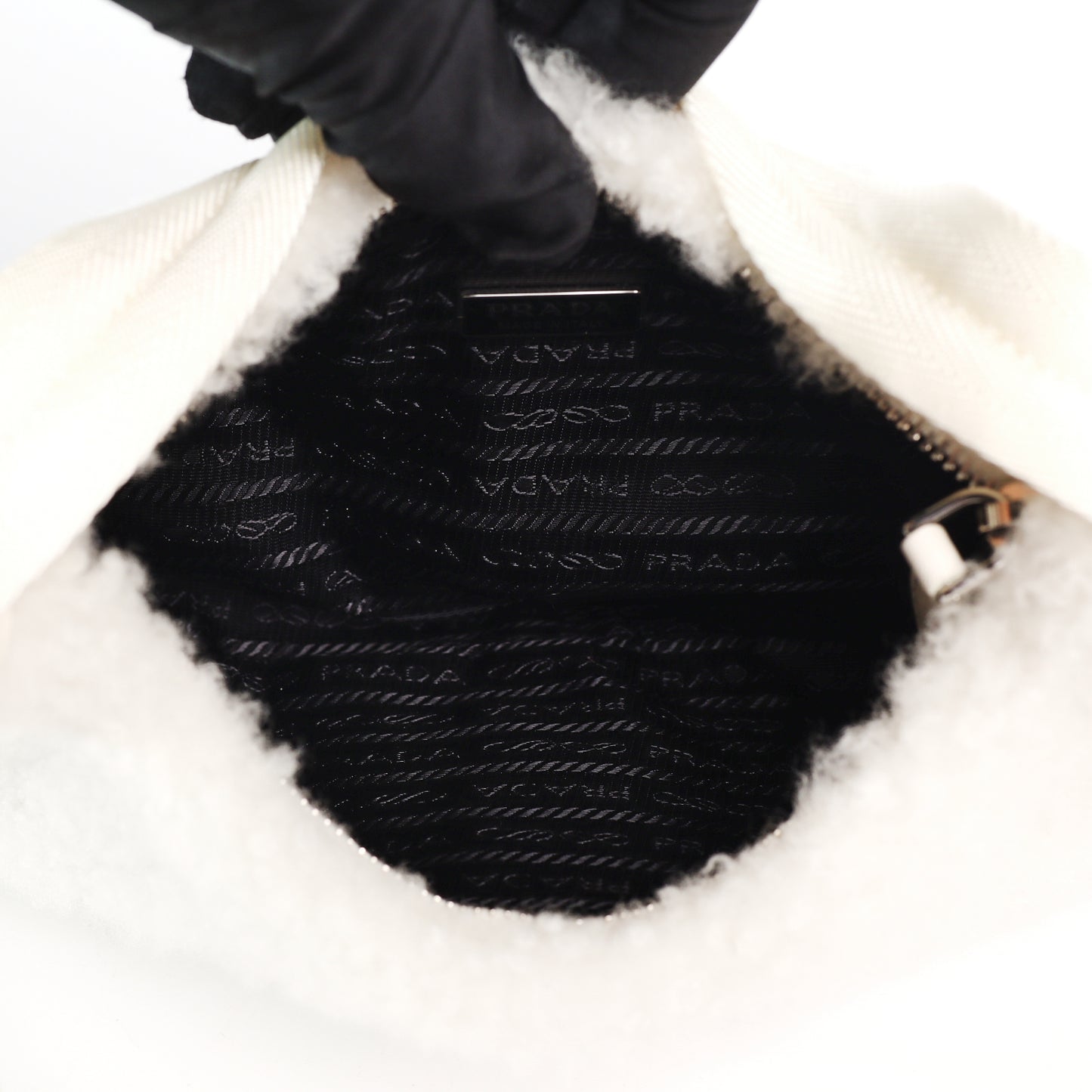 Pre-Owned Prada Re-Edition 2000 White Shearling Top Handle Bag 32295215