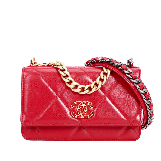 Pre-Owned Chanel 19 Red Lambskin Leather Wallet on Chain 32401891
