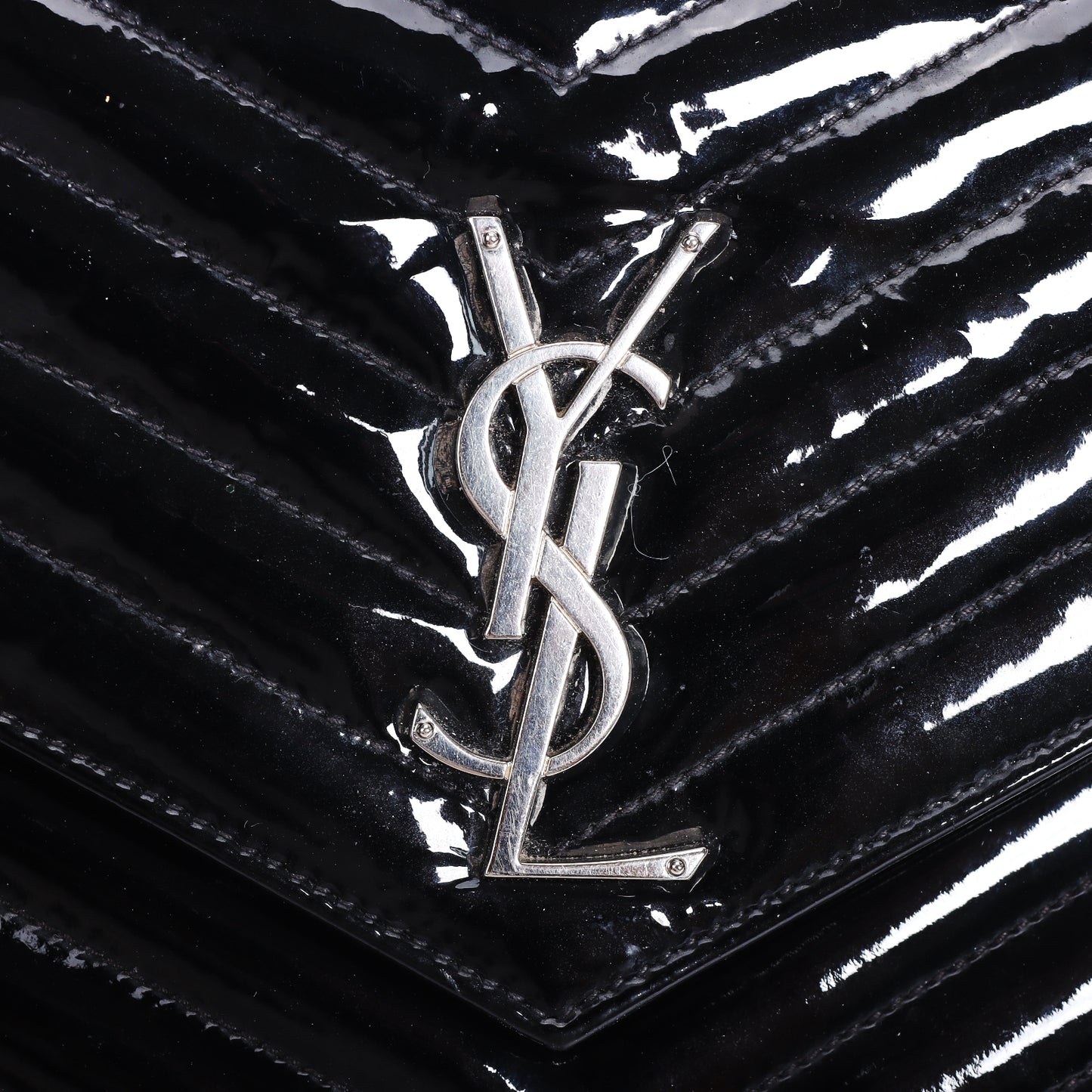 Pre-Owned Saint Laurent Chevron Black Patent Leather Wallet on Chain 32841904
