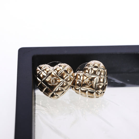 Pre-Owned Chanel Heart Gold-Tone Metal Earrings 33239086 L