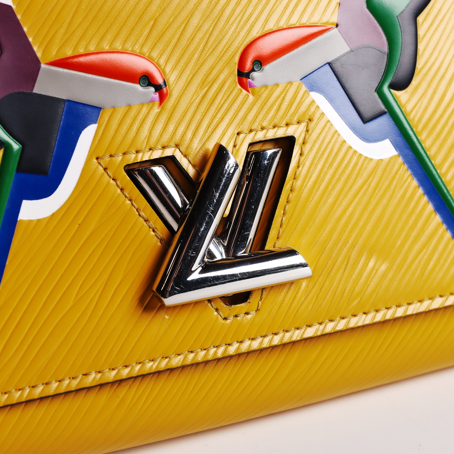 Pre-Owned Louis Vuitton Twist Yellow Epi Leather Exotic Birds Wallet on Chain 33912580