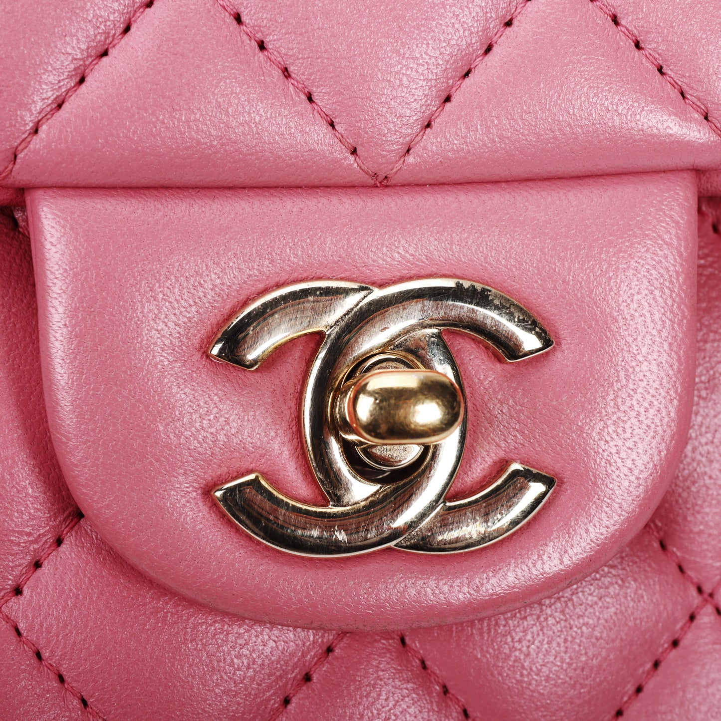 Pre-Owned Chanel Classic Flap Pink Lambskin Shoulder Bag 34250421