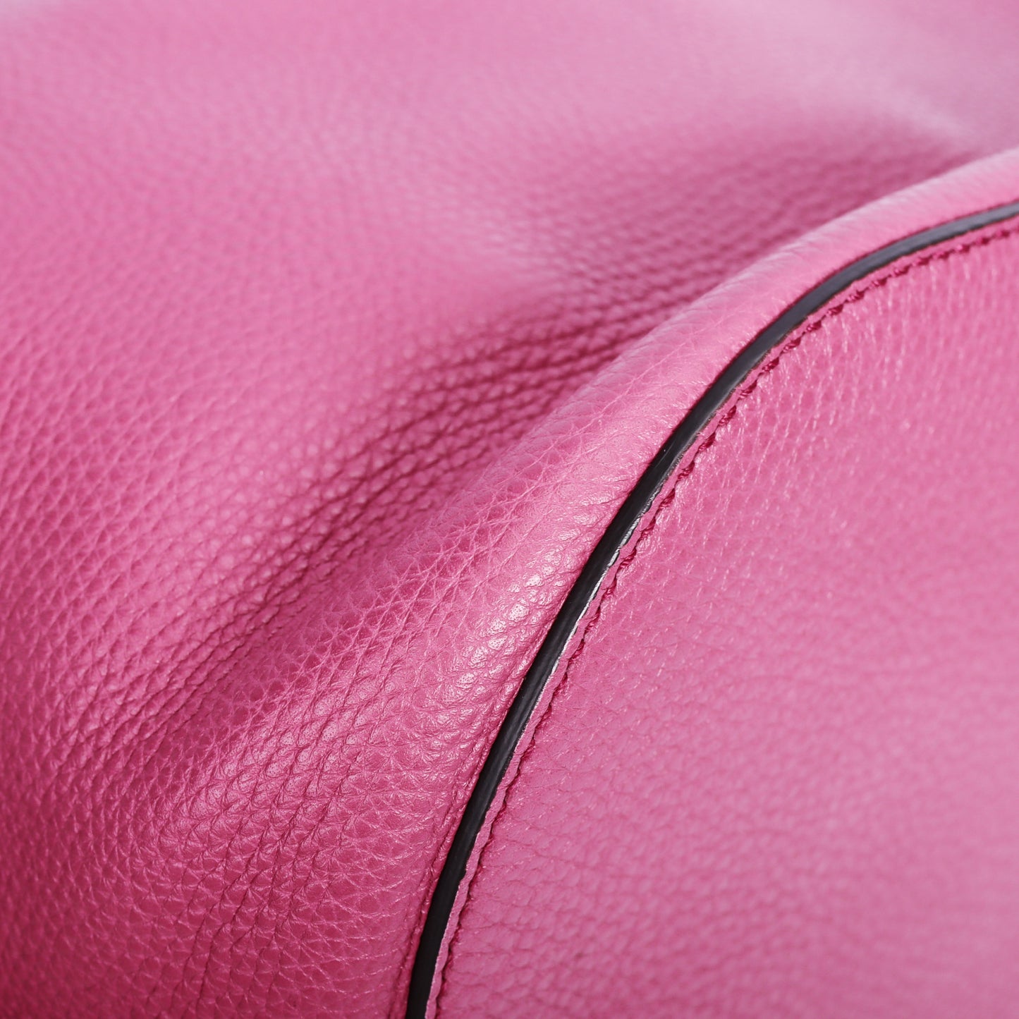 Pre-Owned Gucci Bamboo Pink Calfskin Shoulder Bag 38245229