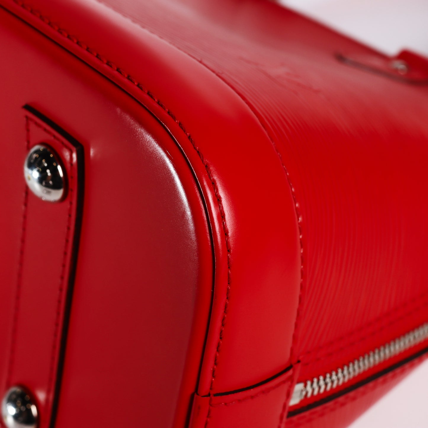 Pre-Owned Louis Vuitton Red Epi Leather Alma PM Tote Bag 38863539