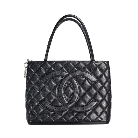 Pre-Owned Chanel Hilton Black Calfskin Top Handle Bag 41504407