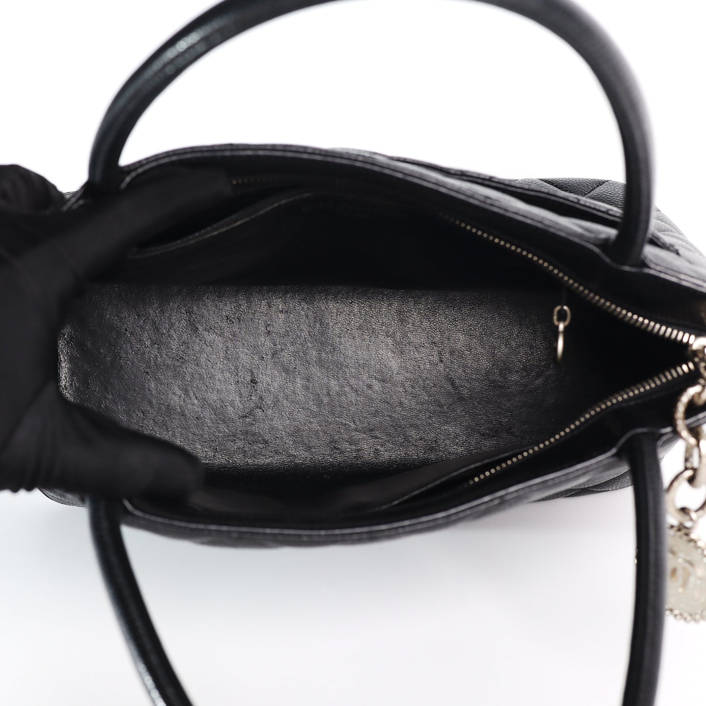 Pre-Owned Chanel Hilton Black Calfskin Top Handle Bag 41504407