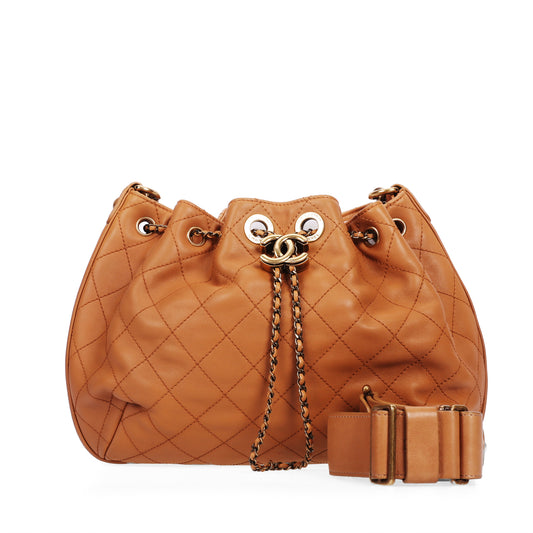 Pre-Owned Chanel Brown Calfskin Shoulder Bag 41868357 L