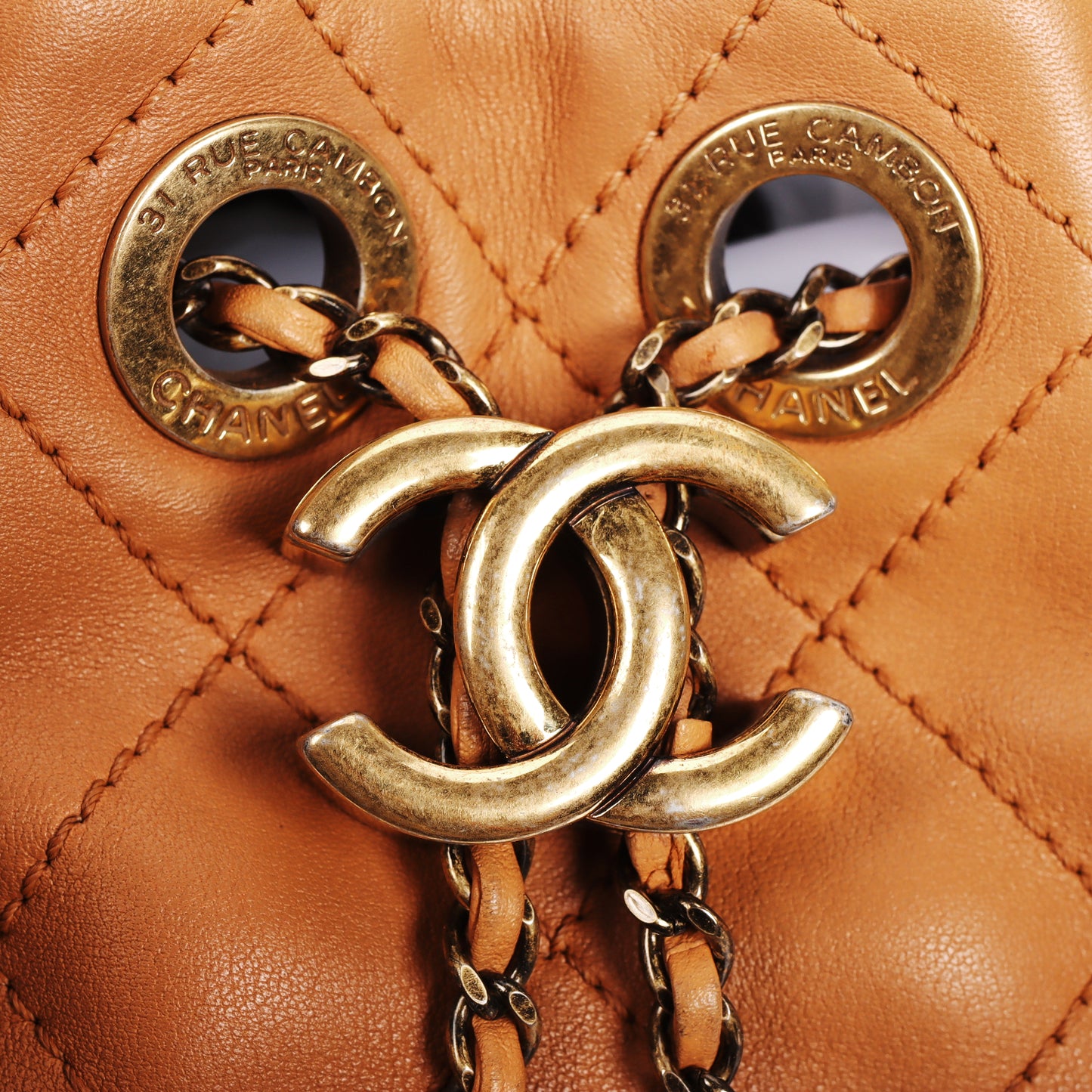 Pre-Owned Chanel Brown Calfskin Shoulder Bag 41868357 L