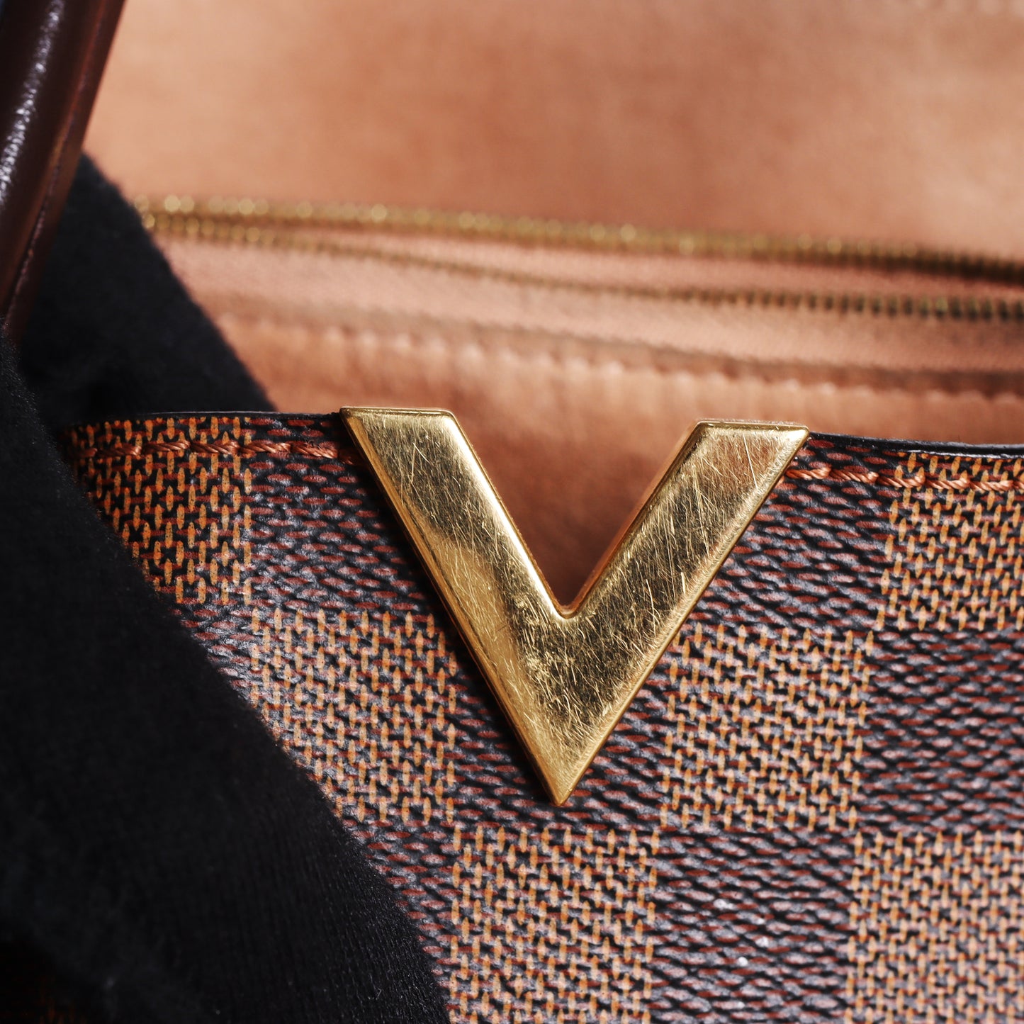 Pre-Owned Louis Vuitton V Tote Brown Damier Ebene Coated Canvas Tote Bag 43012952