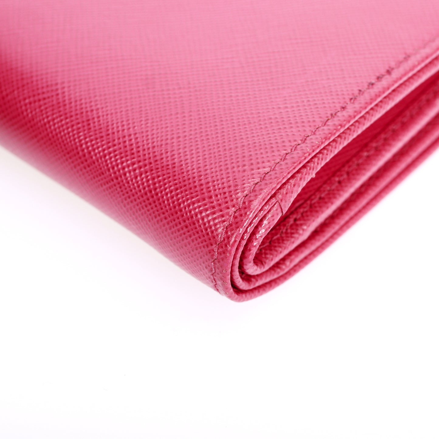 Pre-Owned Prada  Saffiano Fuchsia Calfskin Wallet 44962194