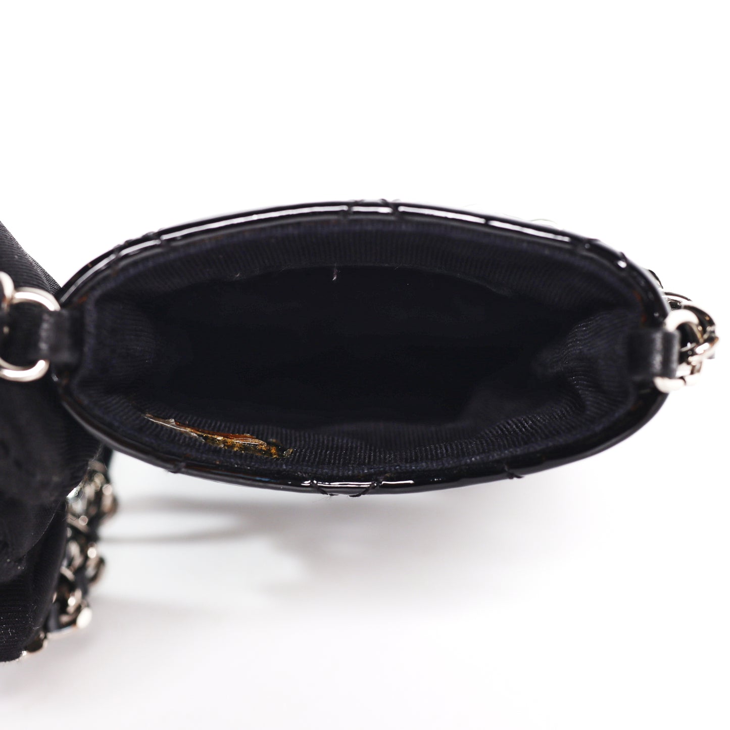 Pre-Owned Chanel Quilted Black Patent Leather Phone Bag 45136329