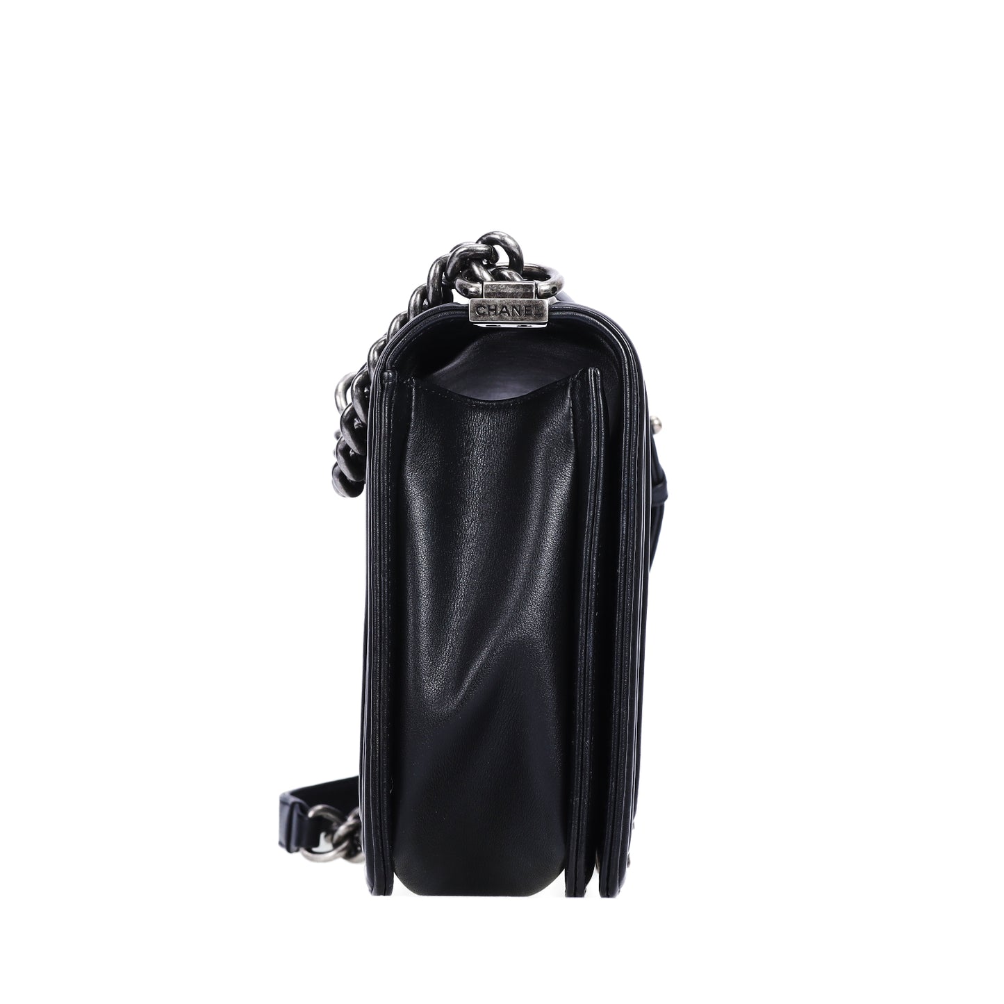 Pre-Owned Chanel Boy Black Calfskin Shoulder Bag 47707292  l