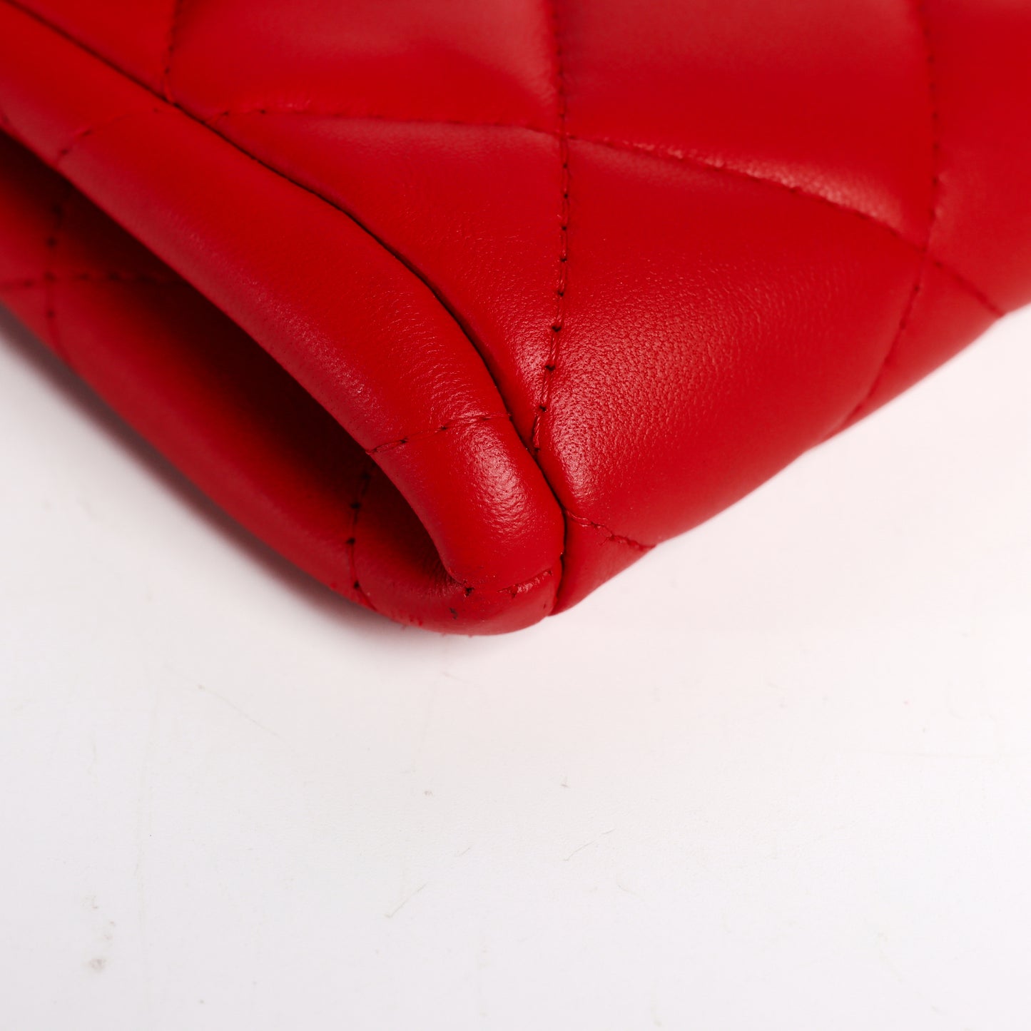 Pre-Owned Chanel Classic Flap Red Lambskin Shoulder Bag 48419950 L