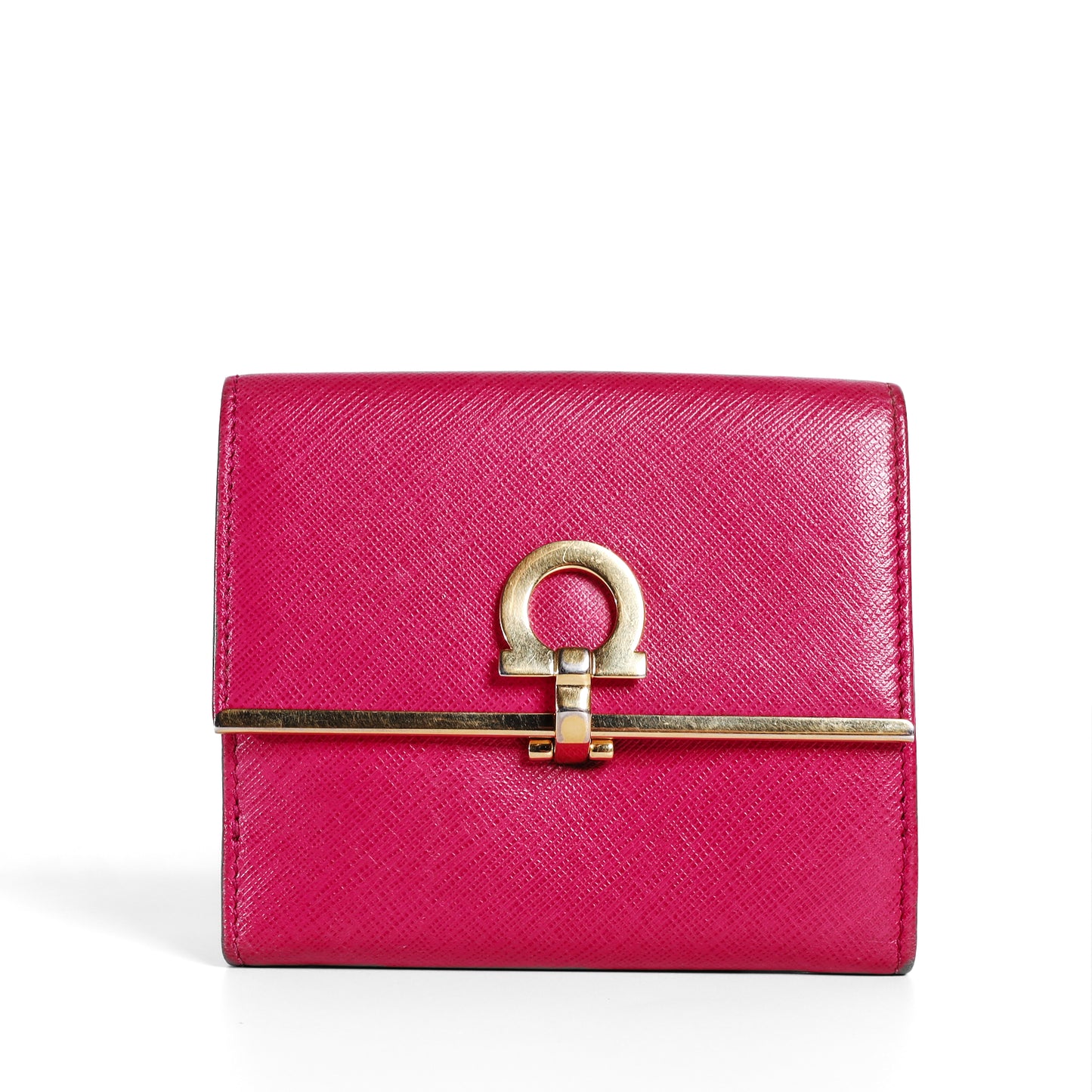 Pre-Owned Salvatore Ferragamo Gancini Compact Pink calfskin Small Leather Goods Wallet 49353372