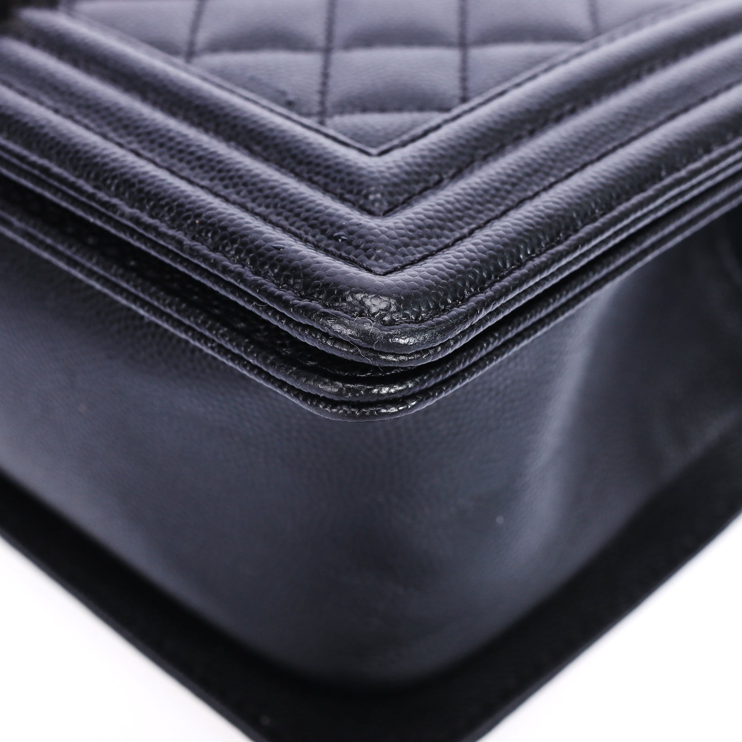 Pre-Owned Chanel Boy Medium Size Black Calfskin Leather Crossbody Bag 50888397 L