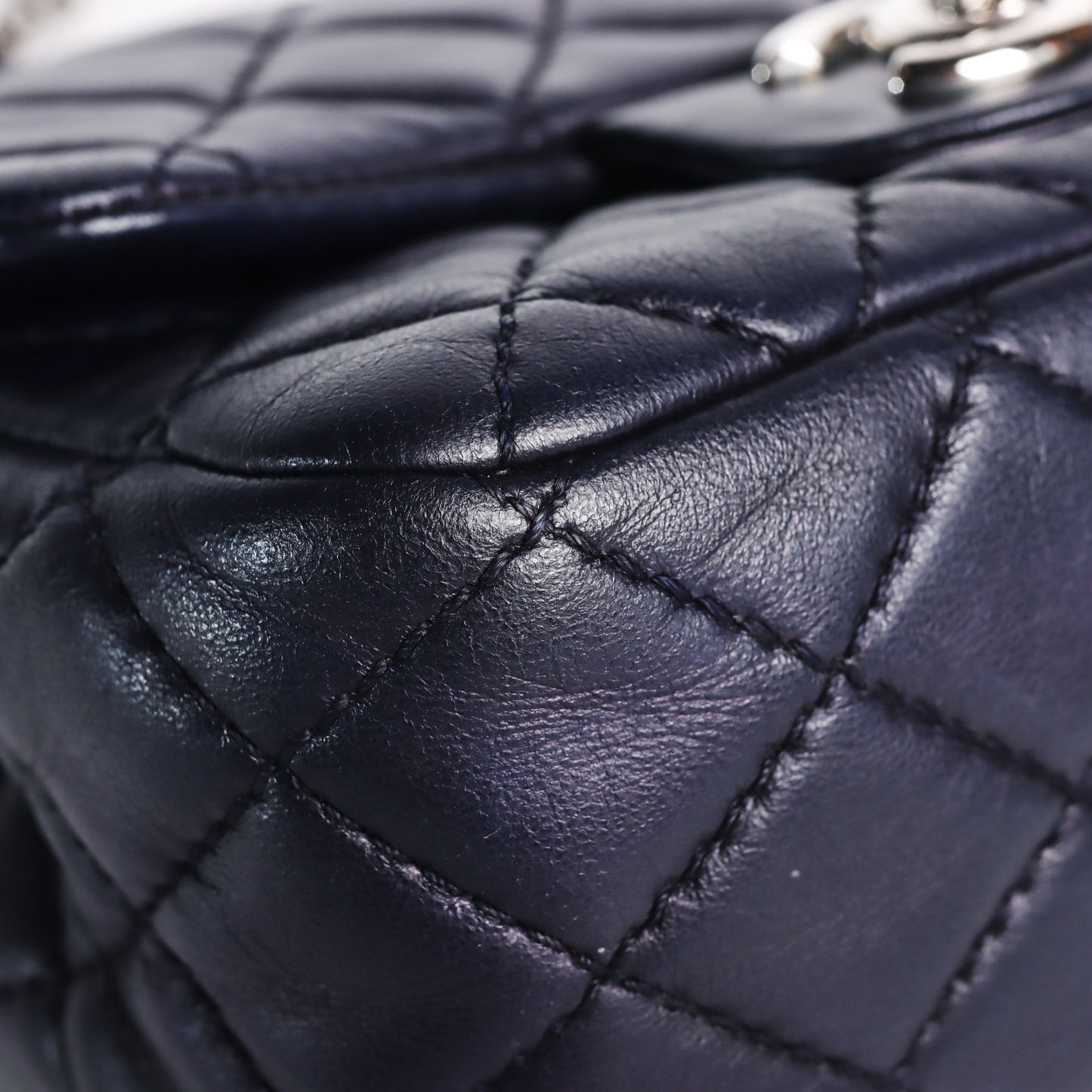 Pre-Owned Chanel Classic Flap Mini Size Navy Blue Lambskin Shoulder Bag 53128327