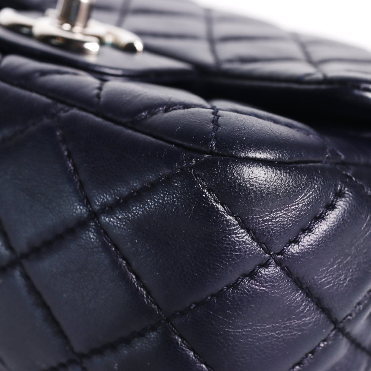 Pre-Owned Chanel Classic Flap Mini Size Navy Blue Lambskin Shoulder Bag 53128327