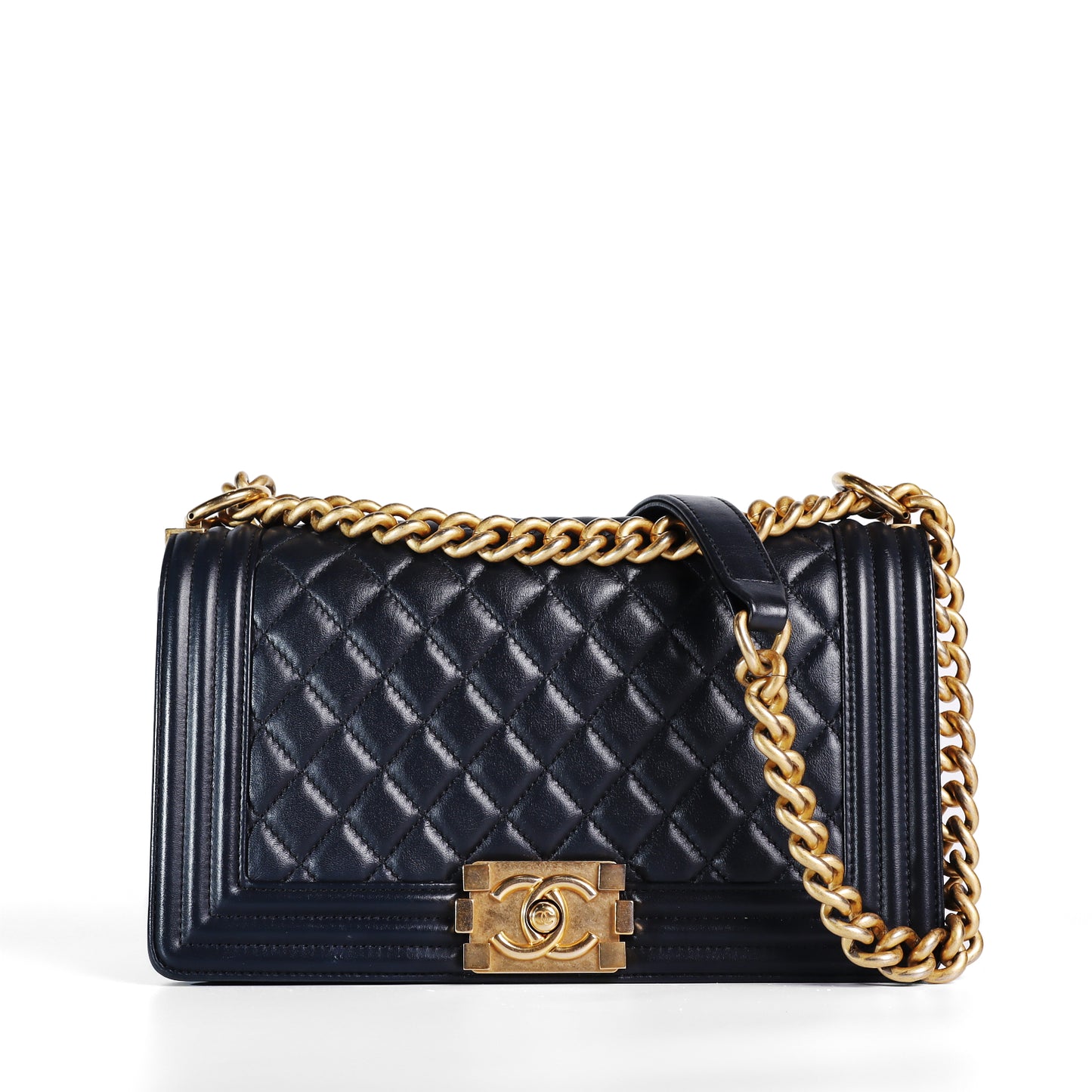 Pre-Owned Chanel  Le Boy Medium Black Quilted Lambskin Shoulder Bag 53257670