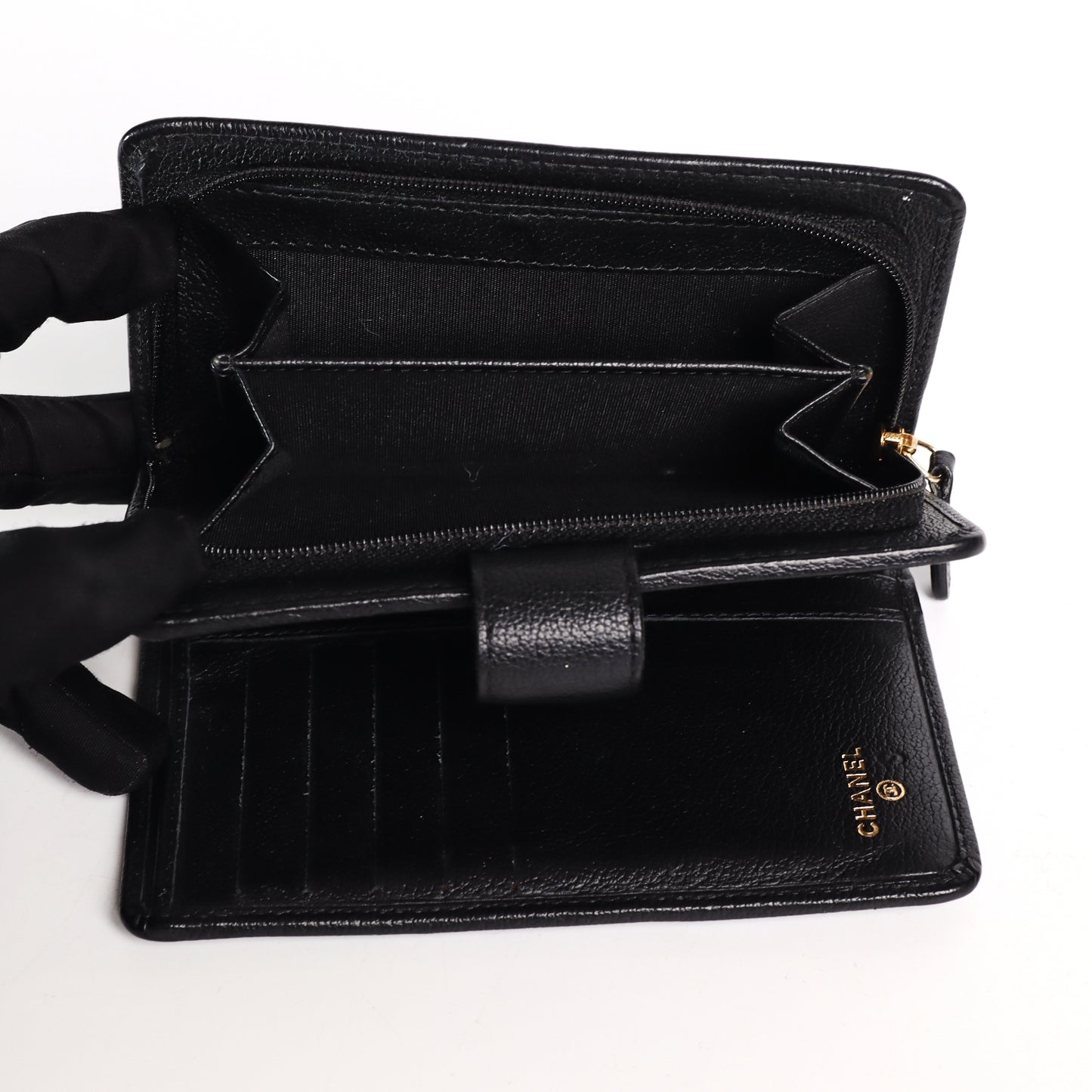 Pre-Owned Chanel Camellia Black Caviar Calfskin Wallet 55030173