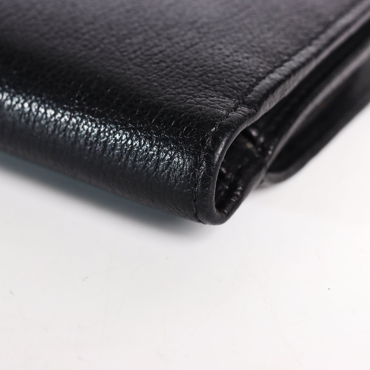 Pre-Owned Chanel Camellia Black Caviar Calfskin Wallet 55030173