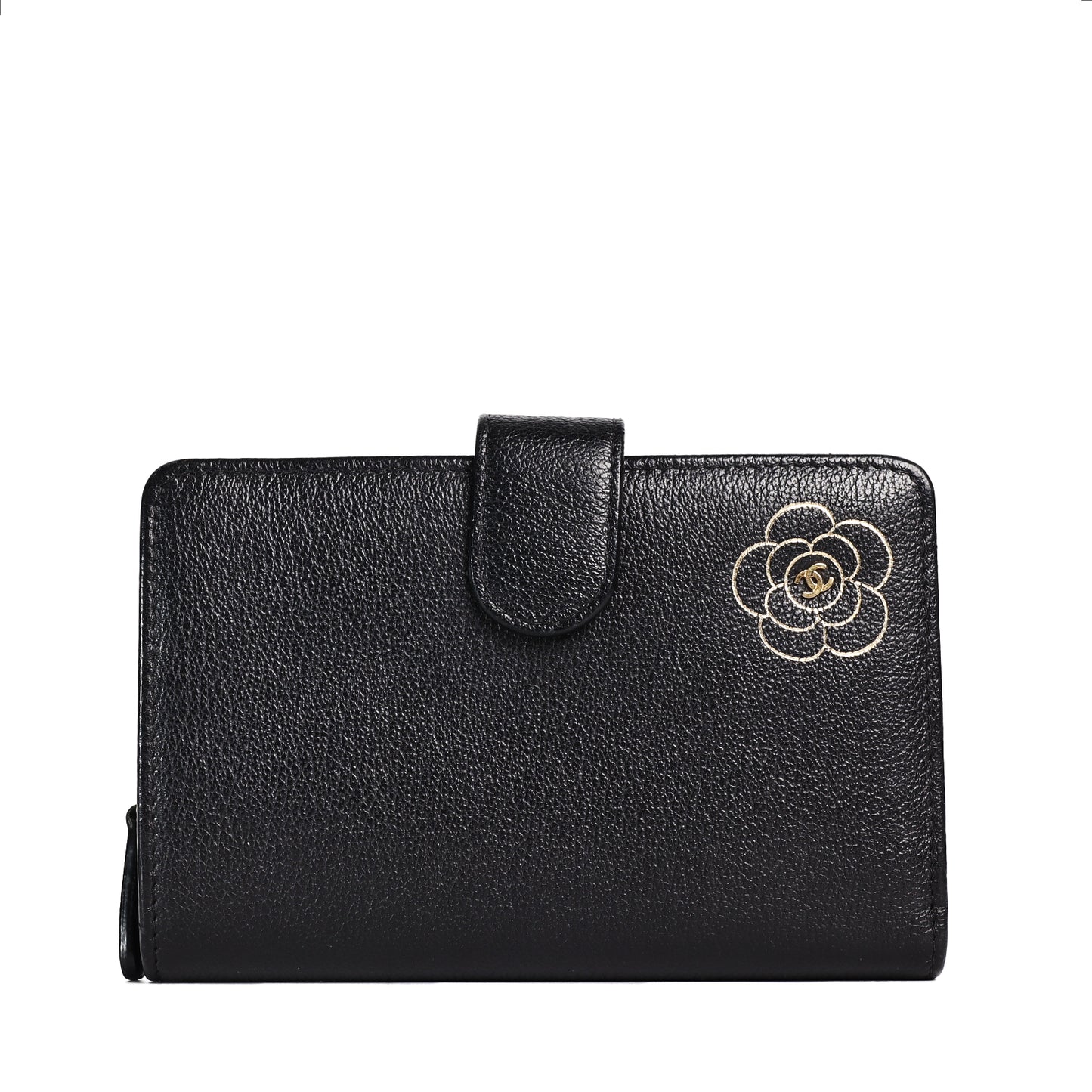 Pre-Owned Chanel Camellia Black Caviar Calfskin Wallet 55030173
