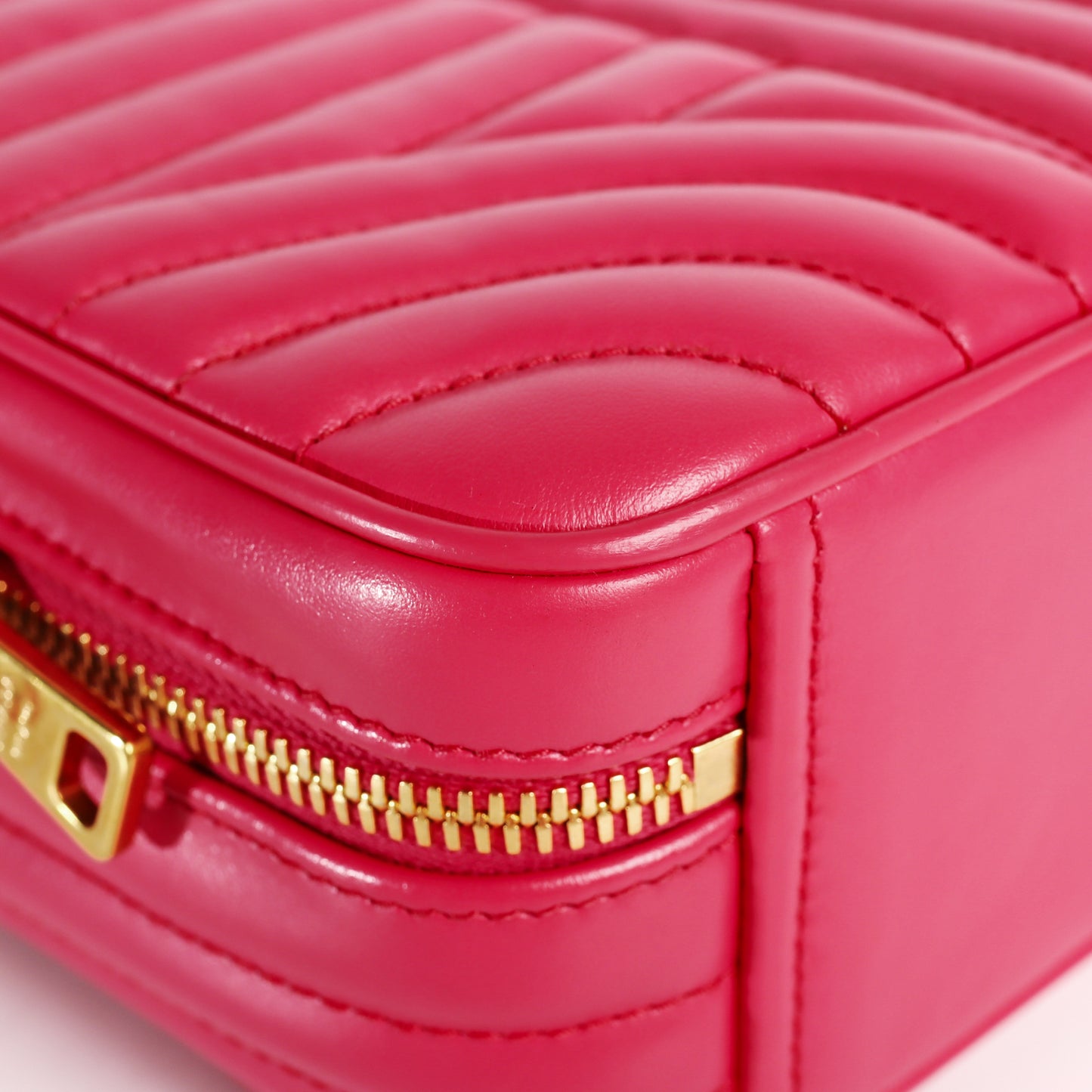 Pre-Owned Prada Diagramme Pink Calfskin Crossbody Bag 56586040