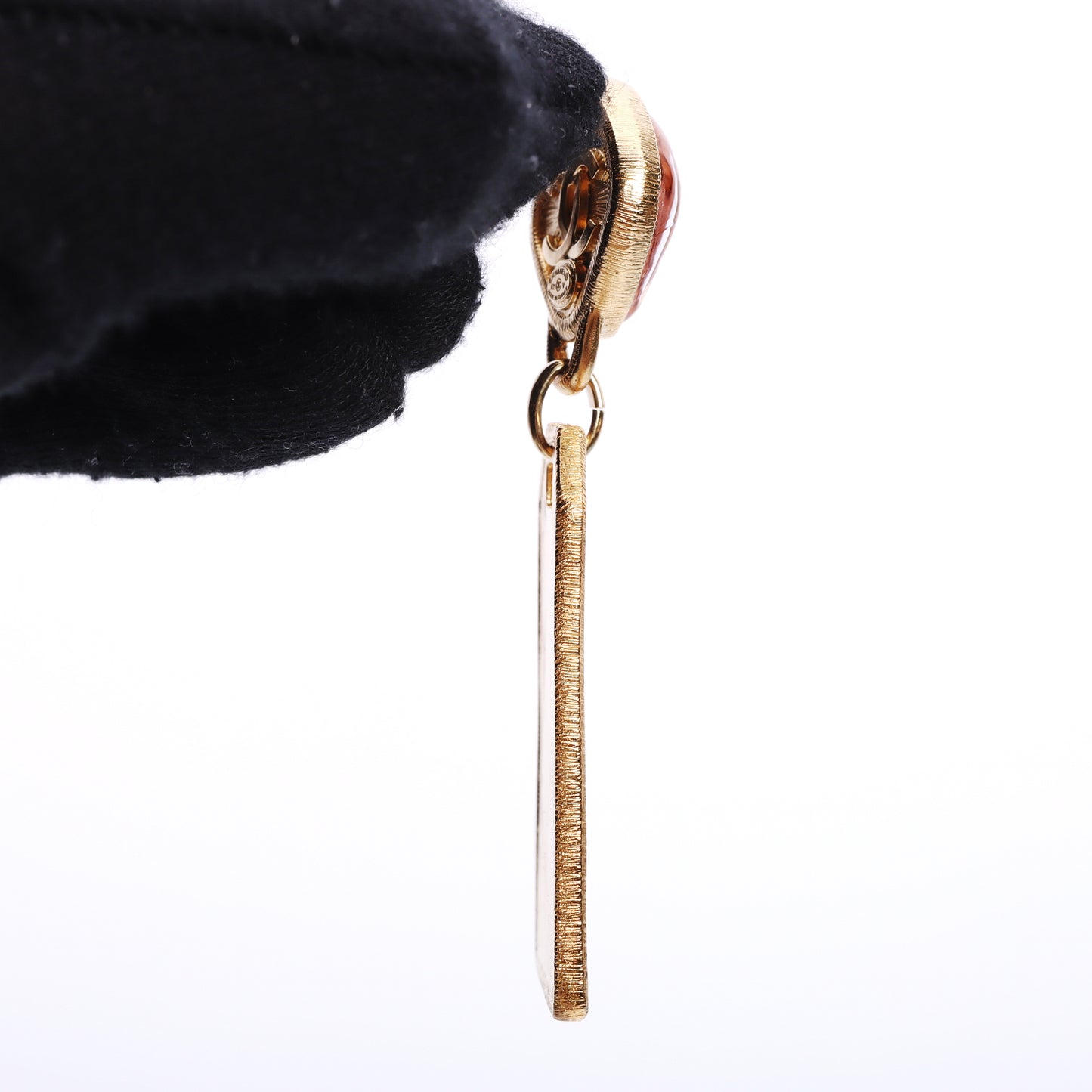 Pre-Owned Chanel Vintage Gold-Tone Metal Earrings 56735680 c