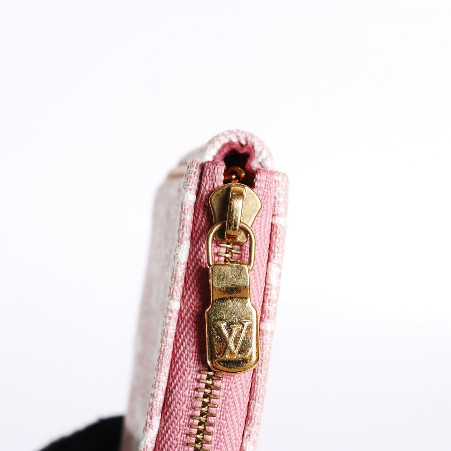 Pre-Owned Louis Vuitton Pochette Accessoires Pink Jacquard Canvas Small Leather Goods 58219346