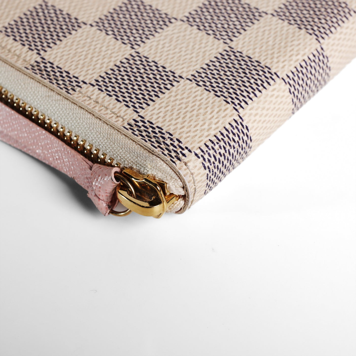 Pre-Owned Louis Vuitton Zippy Off-White Damier Azur Coated Canvas Wallet 58336617