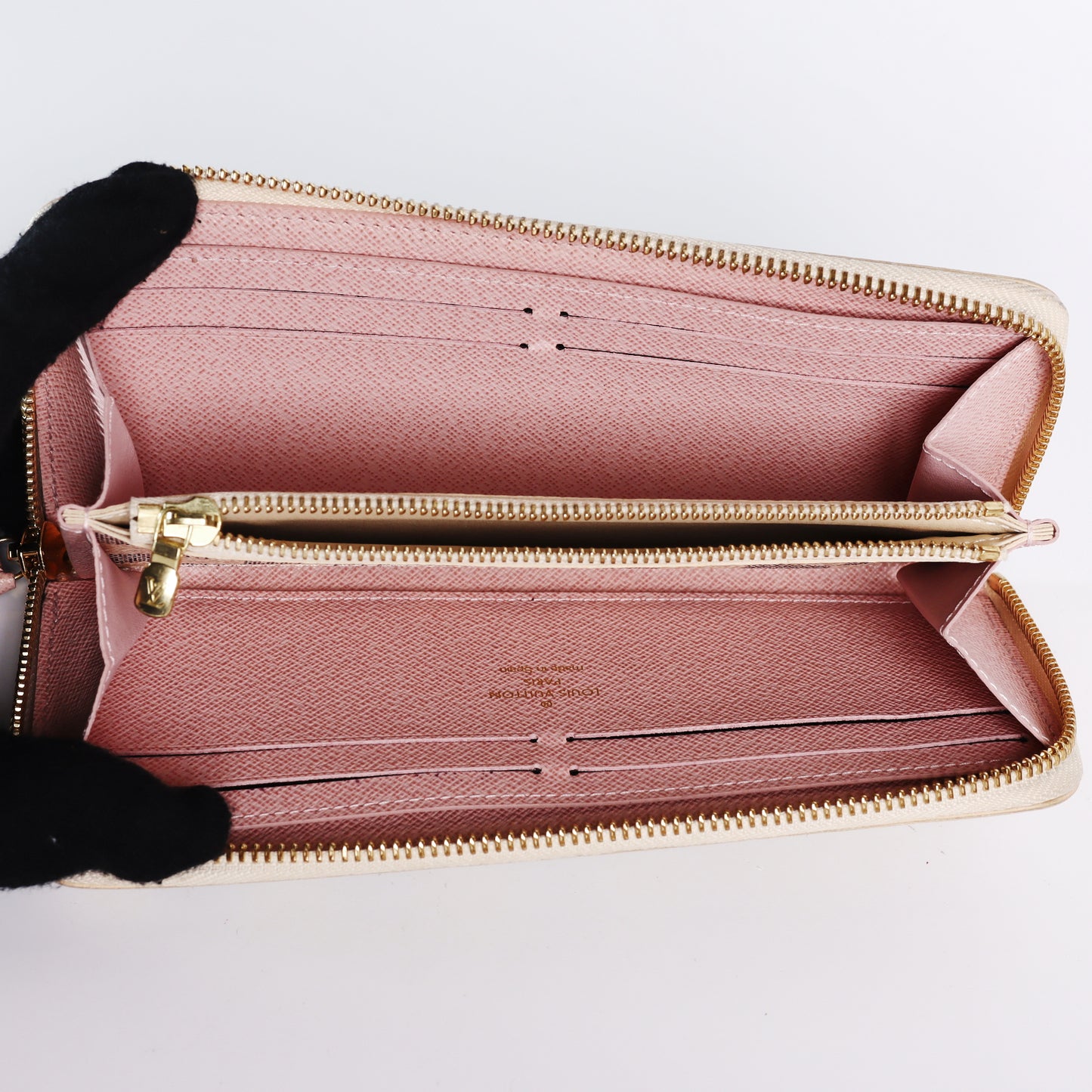 Pre-Owned Louis Vuitton Zippy Off-White Damier Azur Coated Canvas Wallet 58336617