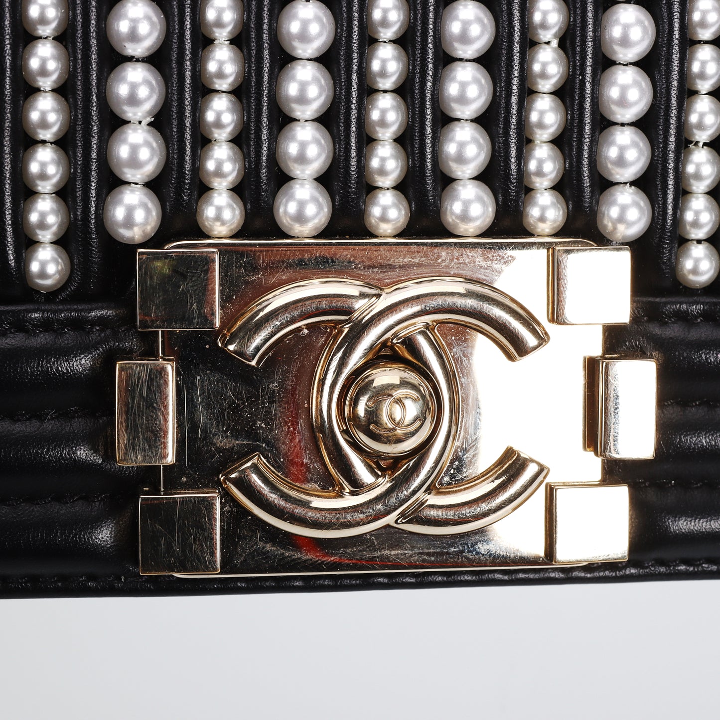 Pre-Owned Chanel Le Boy Small Size Black Calfskin Crossbody Bag 60641292 L