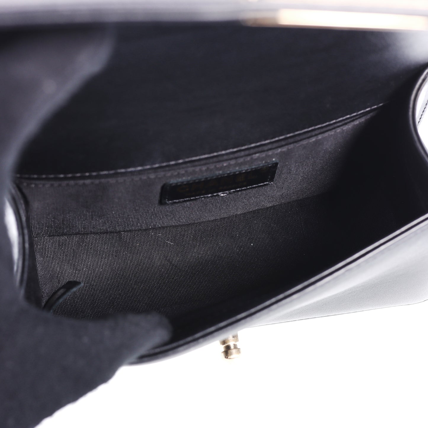 Pre-Owned Chanel Le Boy Small Size Black Calfskin Crossbody Bag 60641292 L