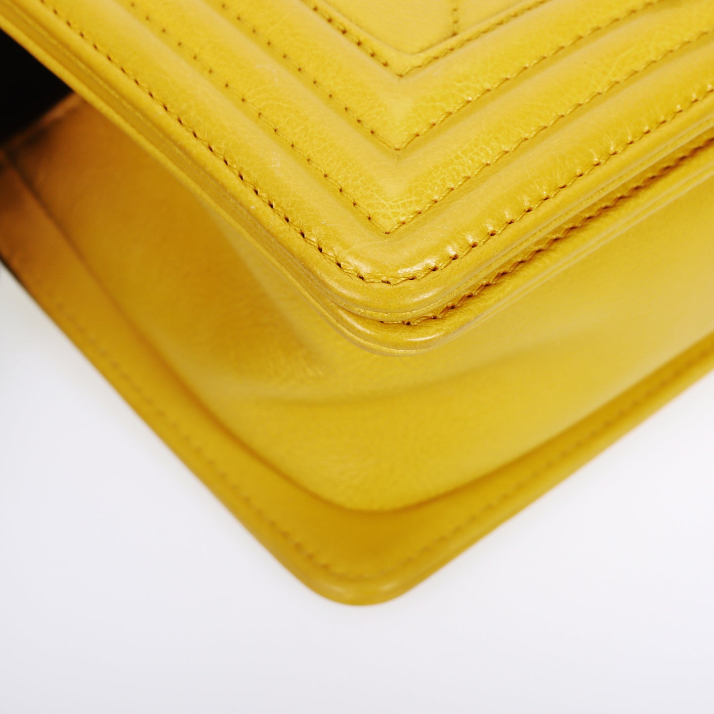 Pre-Owned Chanel Le Boy Small Size Yellow Calfskin Shoulder Bag 60849146 L