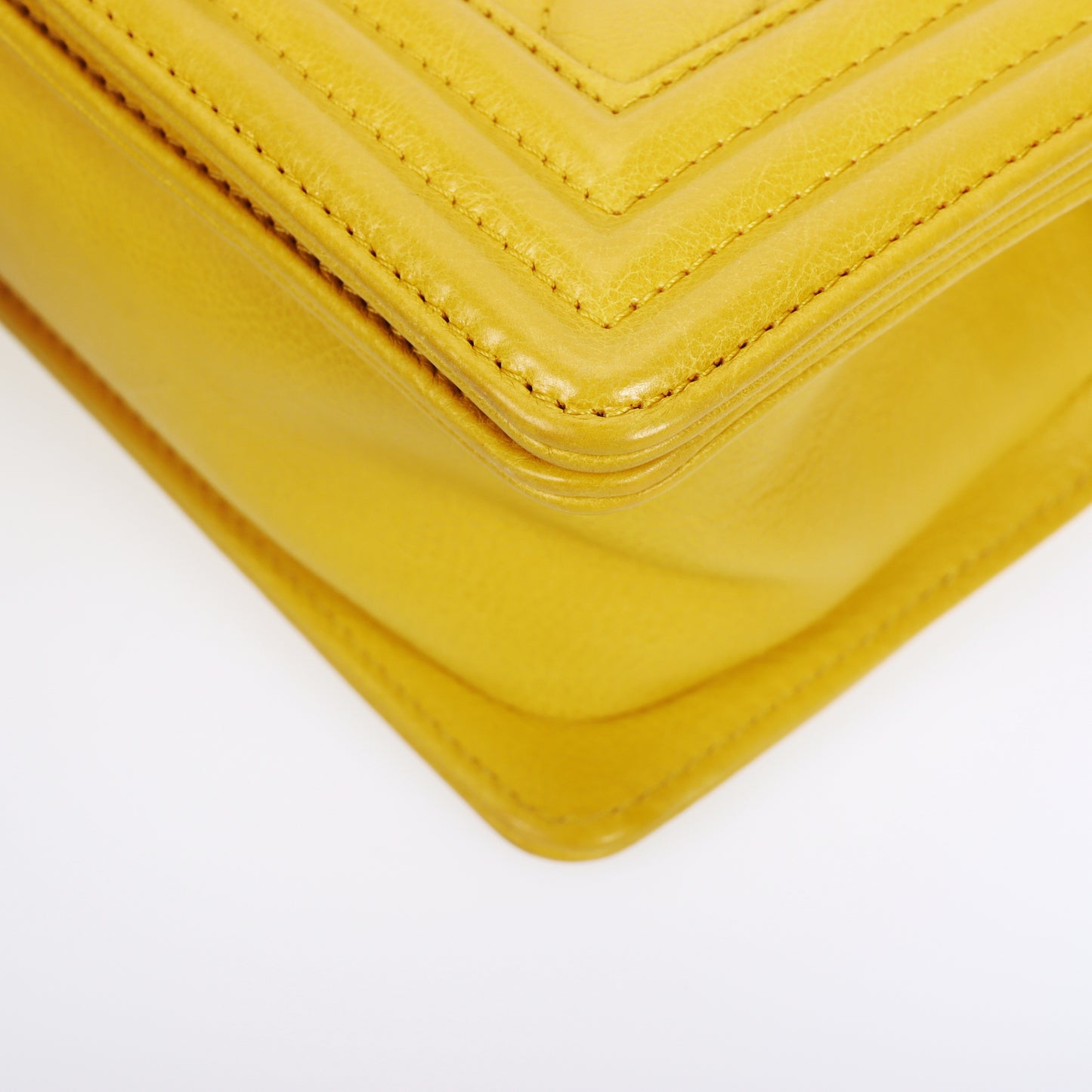 Pre-Owned Chanel Le Boy Small Size Yellow Calfskin Shoulder Bag 60849146 L