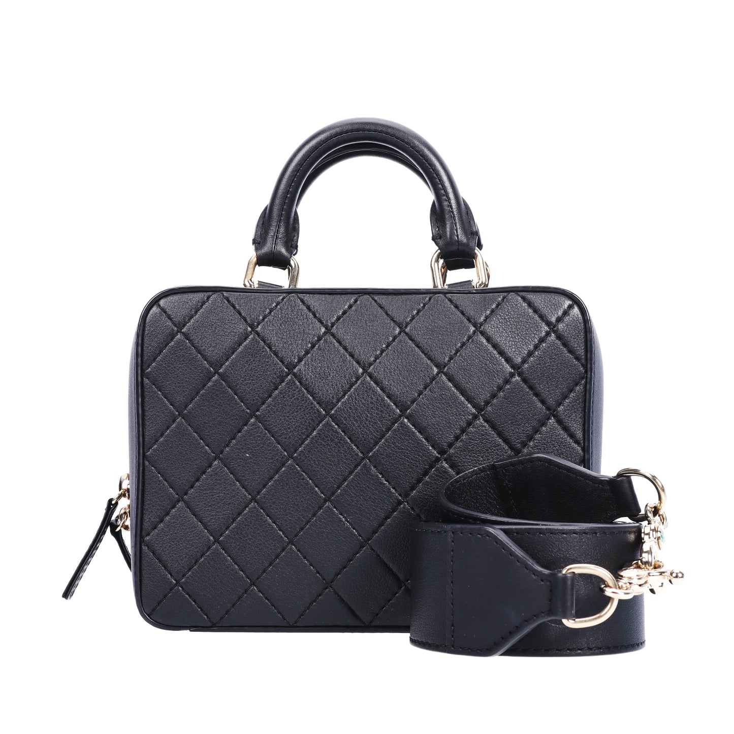 Pre-Owned Chanel Travel Vanity Case Black Quilted Calfskin Shoulder Bag 62621941