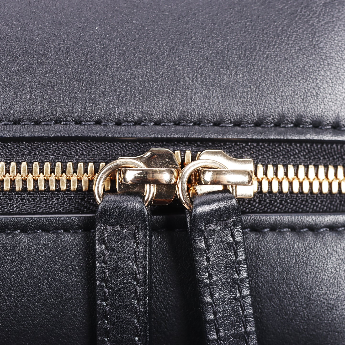 Pre-Owned Chanel Travel Vanity Case Black Quilted Calfskin Shoulder Bag 62621941