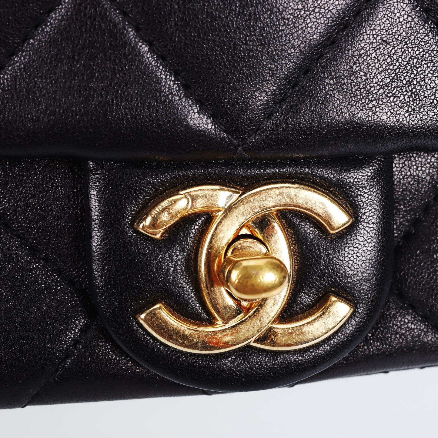 Pre-Owned Chanel 23C Flap Black Lambskin Shoulder Bag 62984324 L