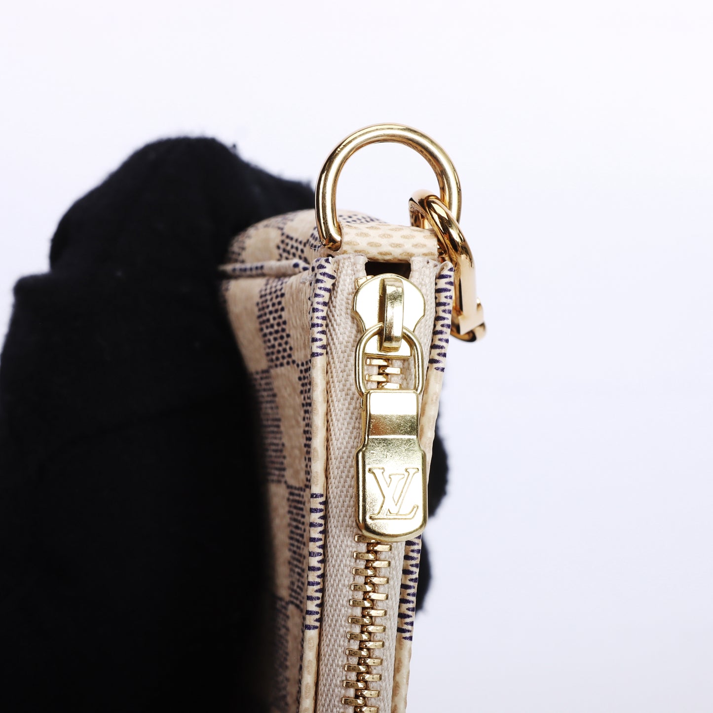 Pre-Owned Louis Vuitton Pochette  Damier Azur Coated Canvas Small Leather Goods 66243972