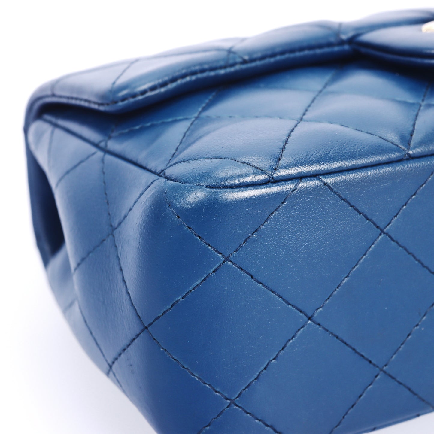 Pre-Owned Chanel Classic Flap Mini Blue Calfskin Shoulder Bag 67450330