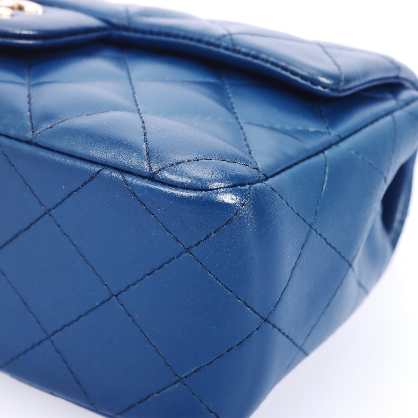 Pre-Owned Chanel Classic Flap Mini Blue Calfskin Shoulder Bag 67450330