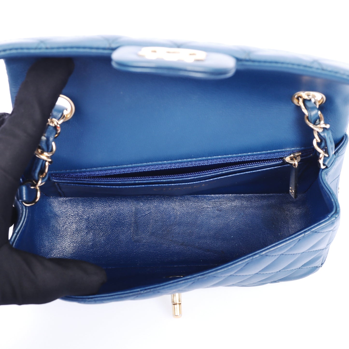 Pre-Owned Chanel Classic Flap Mini Blue Calfskin Shoulder Bag 67450330