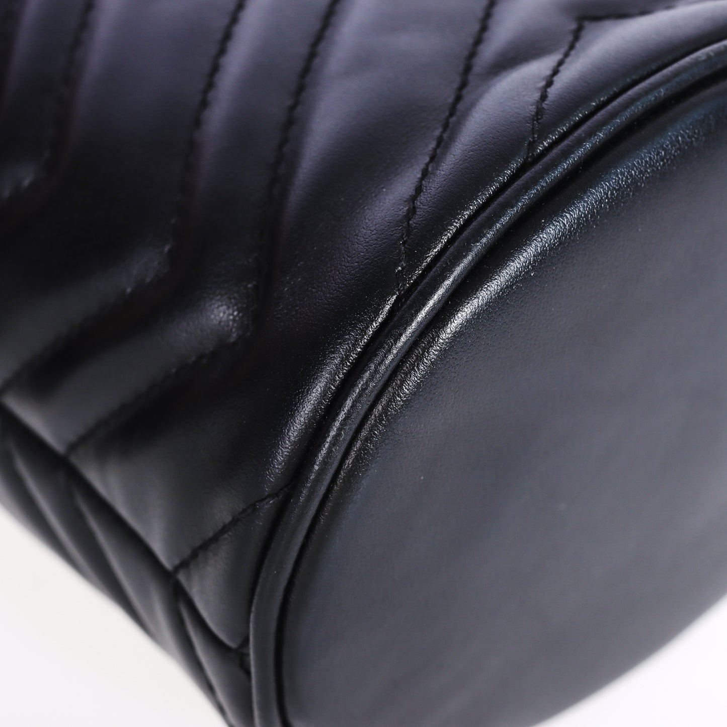 Pre-Owned Gucci GG Marmont Bucket Black Calfskin Shoulder Bag 67685325